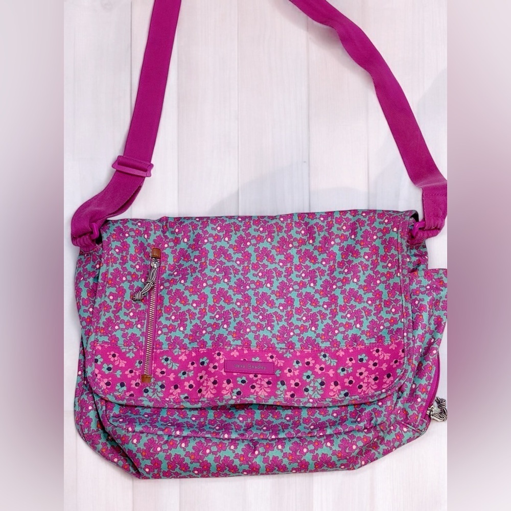 Vera Bradley  Falling Flowers MESSENGER School Travel Crossbody Bag 13x11x4 EUC